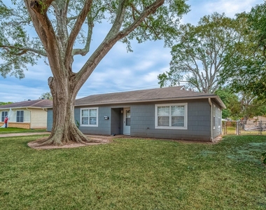 1513 George Street - Photo Thumbnail 4