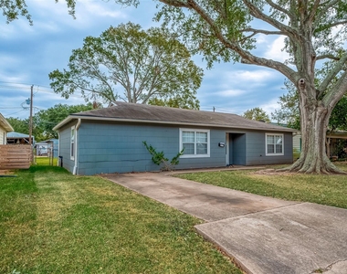 1513 George Street - Photo Thumbnail 2