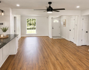 3935 Allen Road - Photo Thumbnail 6