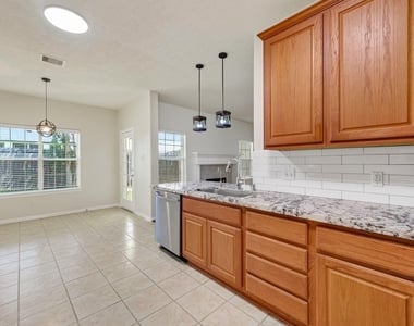6118 N Fawnlake Drive - Photo Thumbnail 17