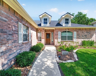 6118 N Fawnlake Drive - Photo Thumbnail 3