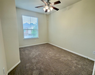 17035 Amarose Drive - Photo Thumbnail 16