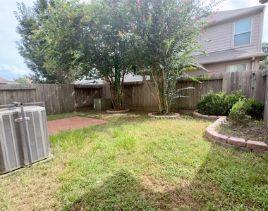17035 Amarose Drive - Photo Thumbnail 24