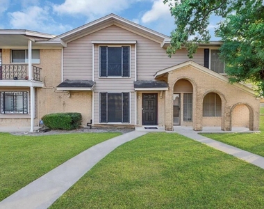 13517 Castilian Drive - Photo Thumbnail 12