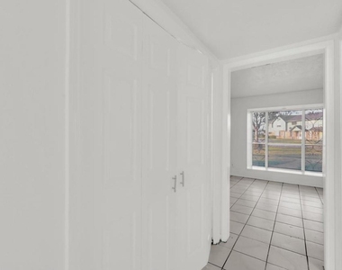 13517 Castilian Drive - Photo Thumbnail 4