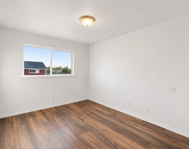 13517 Castilian Drive - Photo Thumbnail 11
