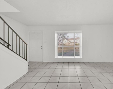 13517 Castilian Drive - Photo Thumbnail 3