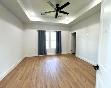 7819 Colonial Lane - Photo Thumbnail 19