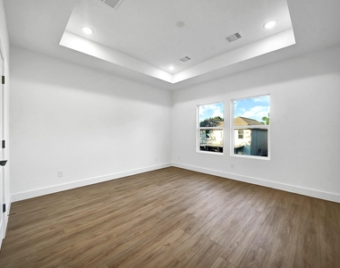 7819 Colonial Lane - Photo Thumbnail 25