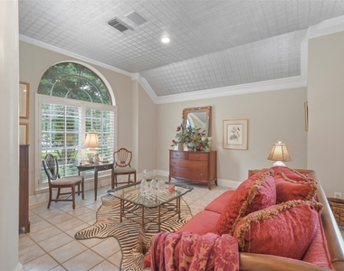 18 Pinery Ridge Place - Photo Thumbnail 3