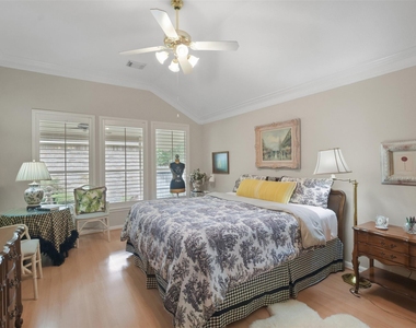 18 Pinery Ridge Place - Photo Thumbnail 23