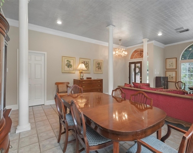 18 Pinery Ridge Place - Photo Thumbnail 6