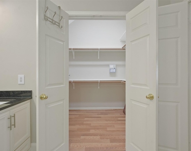 18 Pinery Ridge Place - Photo Thumbnail 29