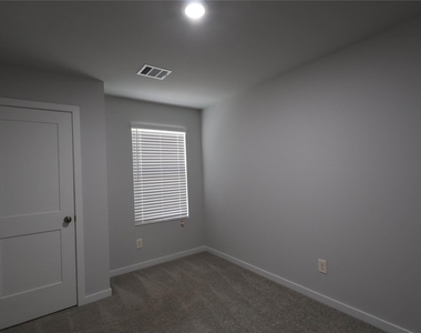 7807 Alset Drive - Photo Thumbnail 12