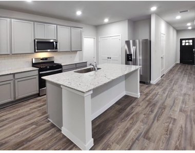 7807 Alset Drive - Photo Thumbnail 4