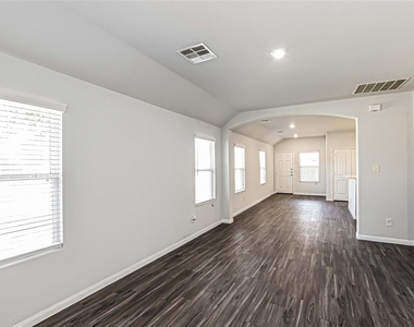 19046 Brescia Lane - Photo Thumbnail 7