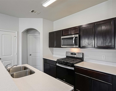 19046 Brescia Lane - Photo Thumbnail 6