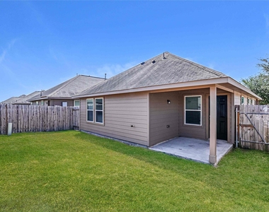 19046 Brescia Lane - Photo Thumbnail 4