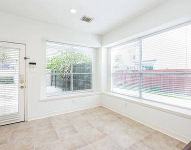 12128 Arroyo Verde Lane - Photo Thumbnail 10