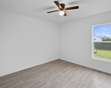 2123 Nw 24th Terrace - Photo Thumbnail 6