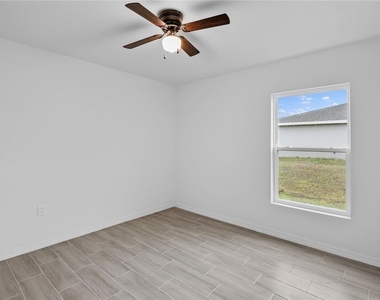 2123 Nw 24th Terrace - Photo Thumbnail 5