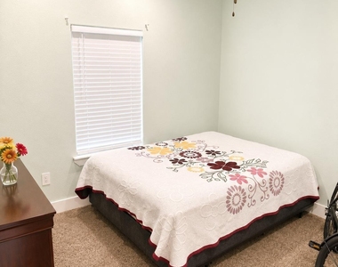 676 Bradford Street - Photo Thumbnail 17