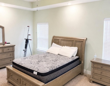 676 Bradford Street - Photo Thumbnail 18