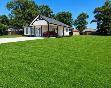 676 Bradford Street - Photo Thumbnail 7