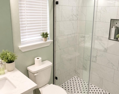 676 Bradford Street - Photo Thumbnail 12