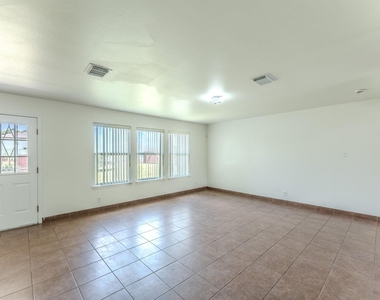 1339 Diamond Bluff - Photo Thumbnail 1