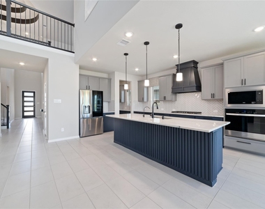 2822 Sunrise Pepper Lane - Photo Thumbnail 15