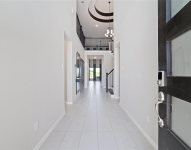 2822 Sunrise Pepper Lane - Photo Thumbnail 3