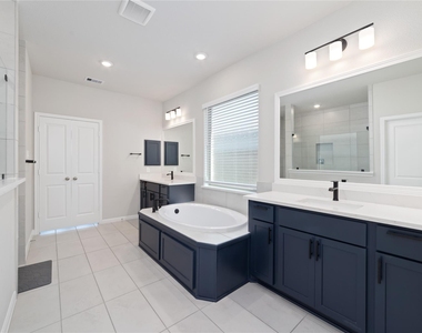 2822 Sunrise Pepper Lane - Photo Thumbnail 8
