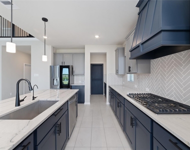 2822 Sunrise Pepper Lane - Photo Thumbnail 16