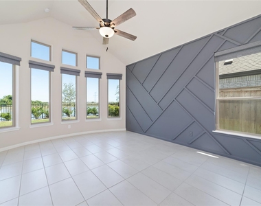 2822 Sunrise Pepper Lane - Photo Thumbnail 7