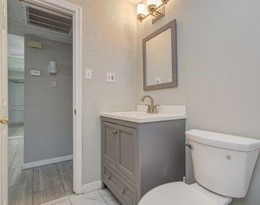 11604 Arboles Road - Photo Thumbnail 8