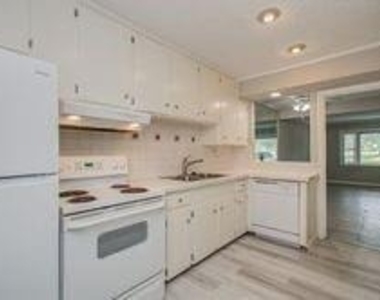 11604 Arboles Road - Photo Thumbnail 12