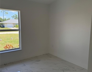 4677 Golfview Boulevard - Photo Thumbnail 10