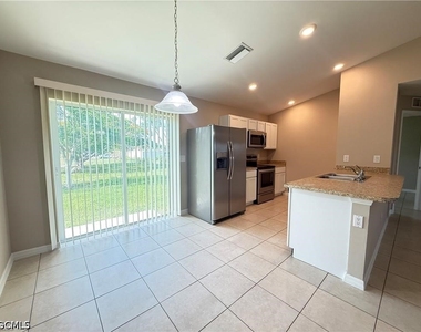 1727 Nw 15th Street - Photo Thumbnail 2