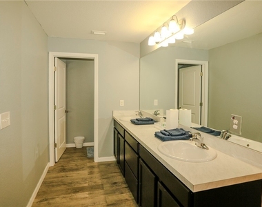 1902 Sw 26th Street - Photo Thumbnail 10