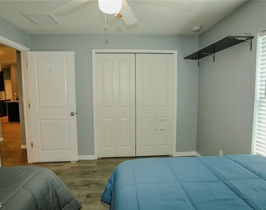 1902 Sw 26th Street - Photo Thumbnail 12