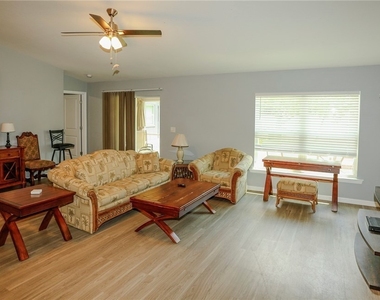 1902 Sw 26th Street - Photo Thumbnail 1