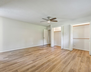 502 Misty Lane - Photo Thumbnail 19