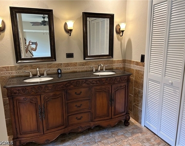 717 Se 10th Avenue - Photo Thumbnail 8