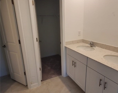 14237 Oviedo Place - Photo Thumbnail 6