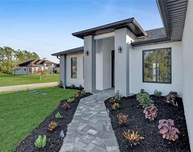 1306 Beth Avenue N - Photo Thumbnail 5