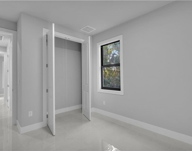 1306 Beth Avenue N - Photo Thumbnail 34