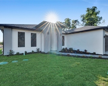 1306 Beth Avenue N - Photo Thumbnail 2