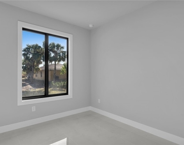 1306 Beth Avenue N - Photo Thumbnail 26