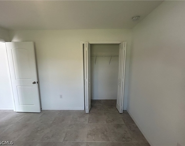 2825 Nw 25 Lane - Photo Thumbnail 4